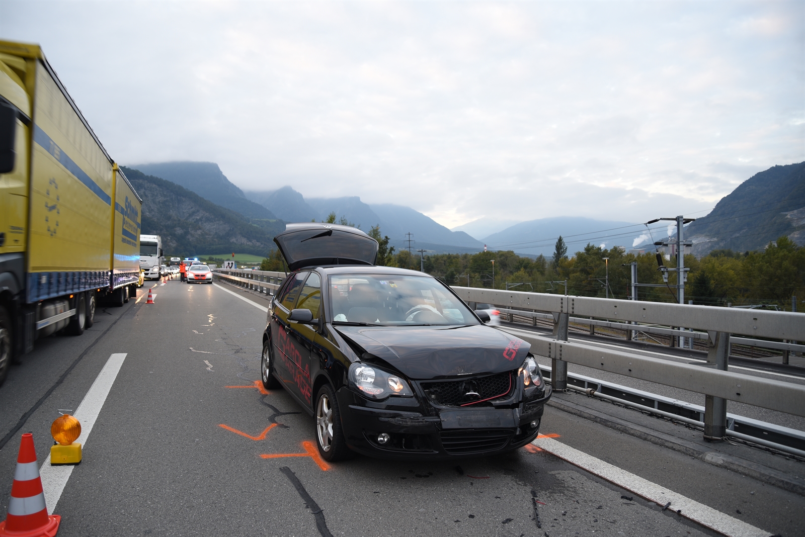 Zizers Unfall Auf Der A Wegen Verlorener Ladung